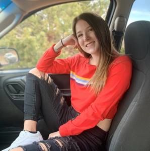 Meet your Posher, Danielle